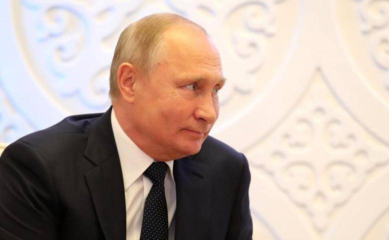 Речь Путина с выключенным микрофоном попала на видео