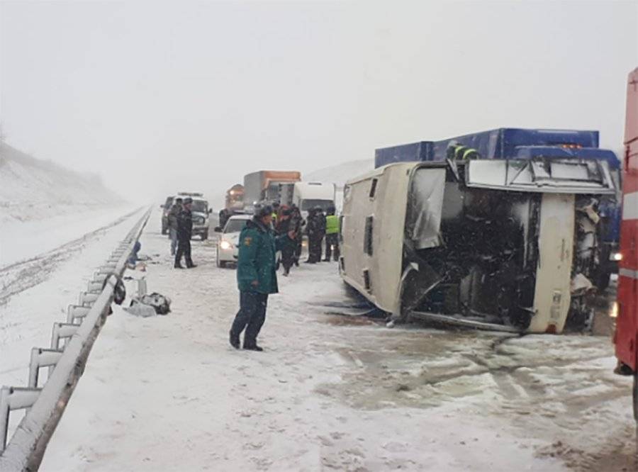 СК начал проверку обстоятельств аварии автобуса из Украины под Воронежем