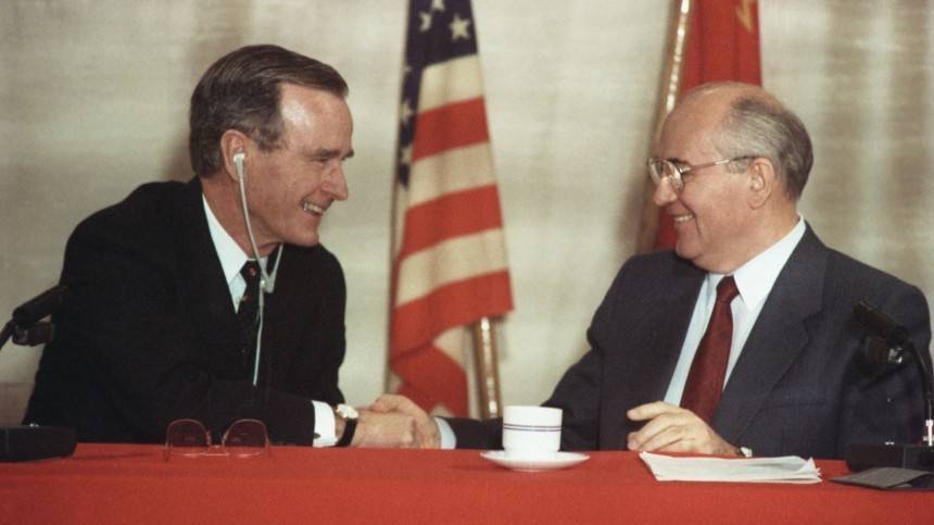 Конец «холодной войны»: 30 лет назад на Мальте прошла историческая встреча глав СССР и США