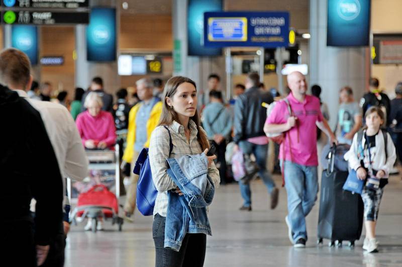 Более 30 рейсов отменили и задержали в аэропортах Москвы
