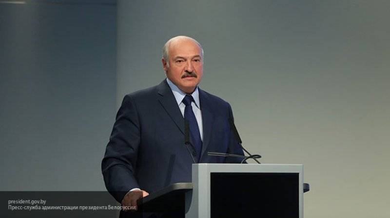 Путин проведет в понедельник телефонный разговор с Лукашенко