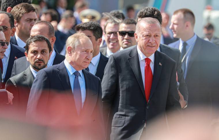 Угрозы западных санкций способствовали сближению Турции с РФ