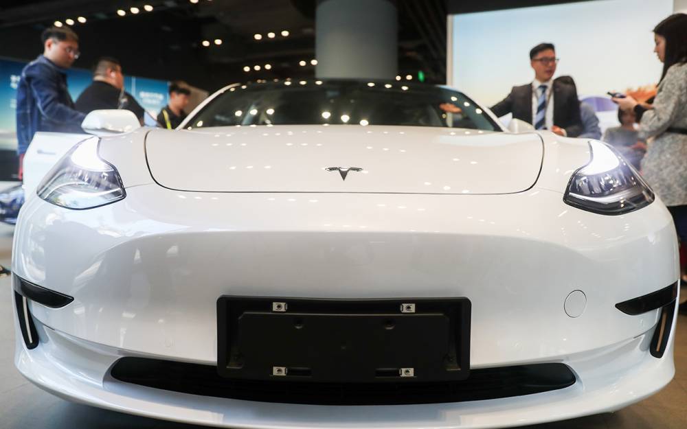 Сдали досрочно: Tesla вручила покупателям собранные в Китае электрокары
