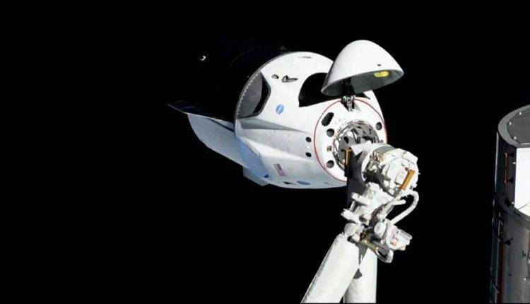 Маск пообещал пуск корабля с экипажем к МКС не раньше весны 2020 года