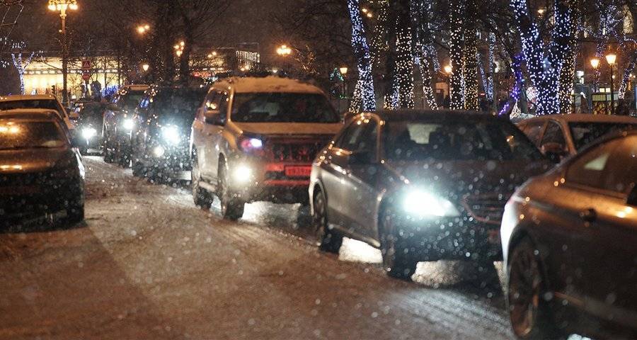 В МЧС предупредили москвичей о гололеде, снеге и метели
