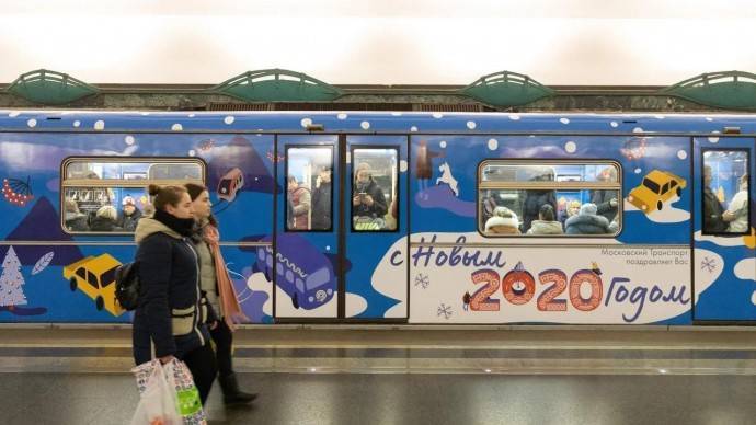 Московское метро подготовилось к Новому году