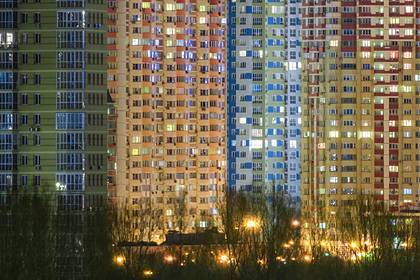 В российском городе пятнадцать многоэтажек остались без крыши