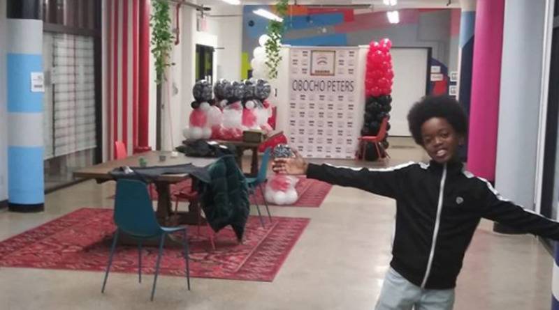 11-летний ребенок открыл благотворительный магазин для нуждающихся семей с детьми