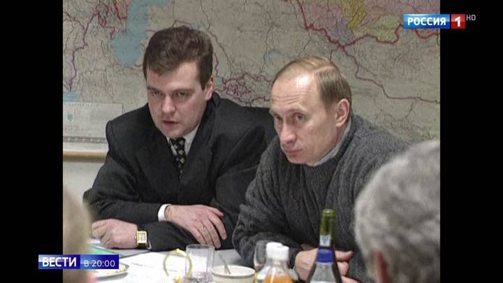 "Путин. 20 лет". Ключевые события и эксклюзивные кадры личных фотографов и операторов