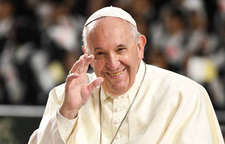 Папа Римский призвал отказаться от телефонов
