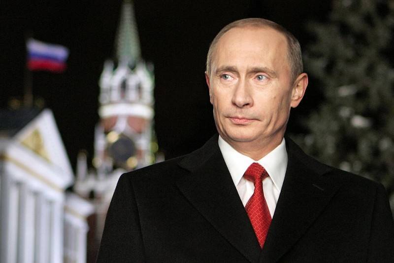 «Давайте поднимем бокалы за новый век России»: Как изменилась страна после этих слов Путина