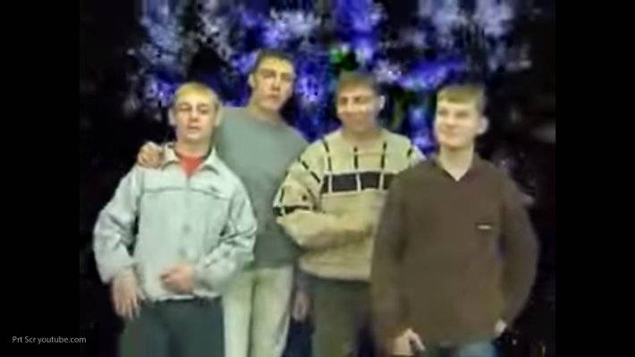 Музыкальная группа "Стекловата" пересняла свой клип на песню "Новый год"