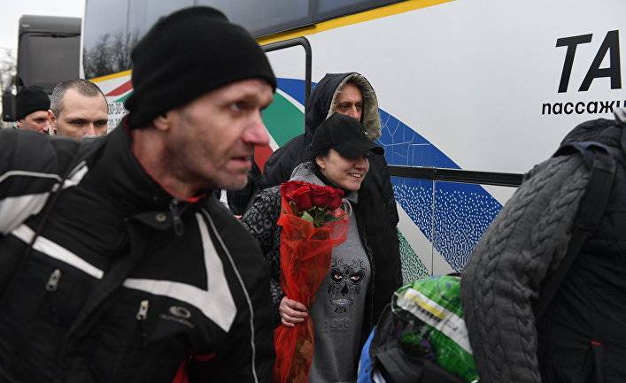 Le Figaro (Франция): Киев и сепаратисты провели большой обмен пленными