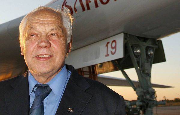 Главный конструктор Ту-160 Валентин Близнюк умер на 92-м году жизни