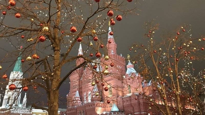 Снег ожидается в новогоднюю ночь в Москве