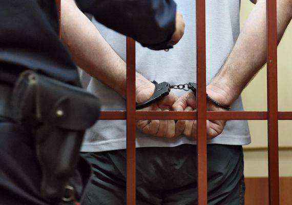 Гражданин Казахстана пытался отправить в Петербург 36 килограммов кокаина
