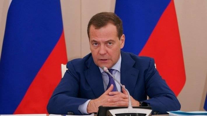 Медведев заявил, что все вопросы по транзиту газа через Украину урегулированы