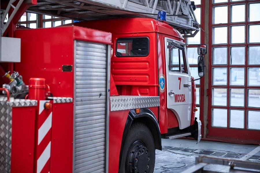 Четырех человек спасли при пожаре в квартире в центре Москве