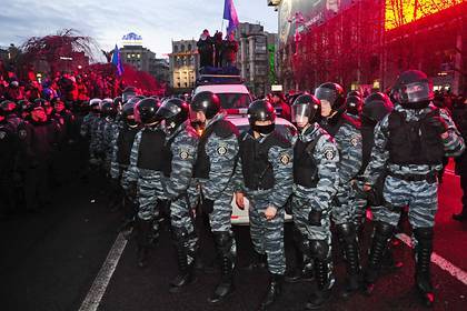 Зеленского попросили амнистировать всех силовиков с Майдана