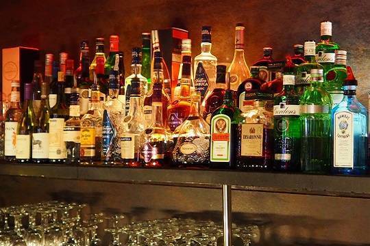 Россиянам рассказали, как правильно пить алкоголь в новогоднюю ночь