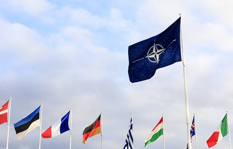 Великобритания предлагала принять Россию в НАТО на ограниченных правах