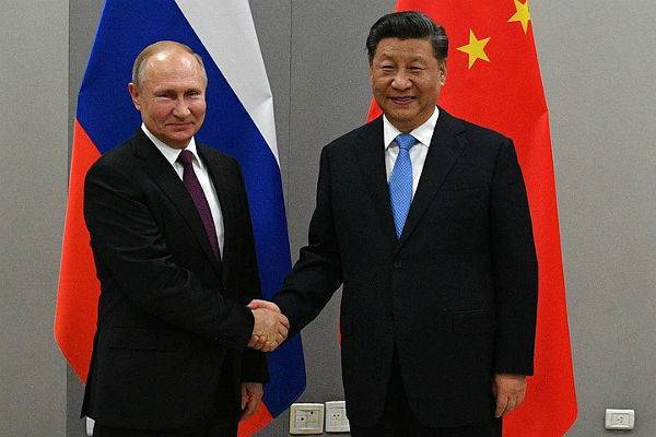 Путин и Си Цзиньпин обменялись новогодними поздравлениями