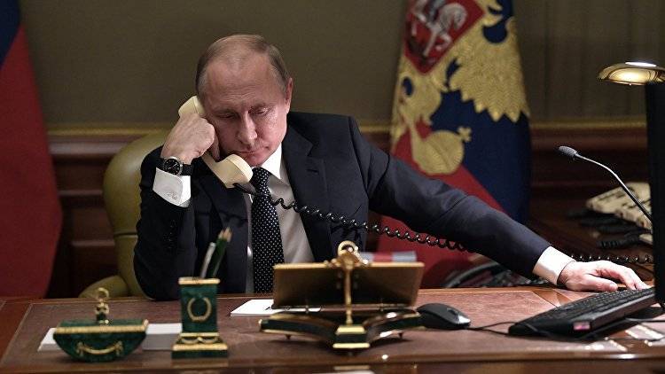 Зеленский позвонил Путину