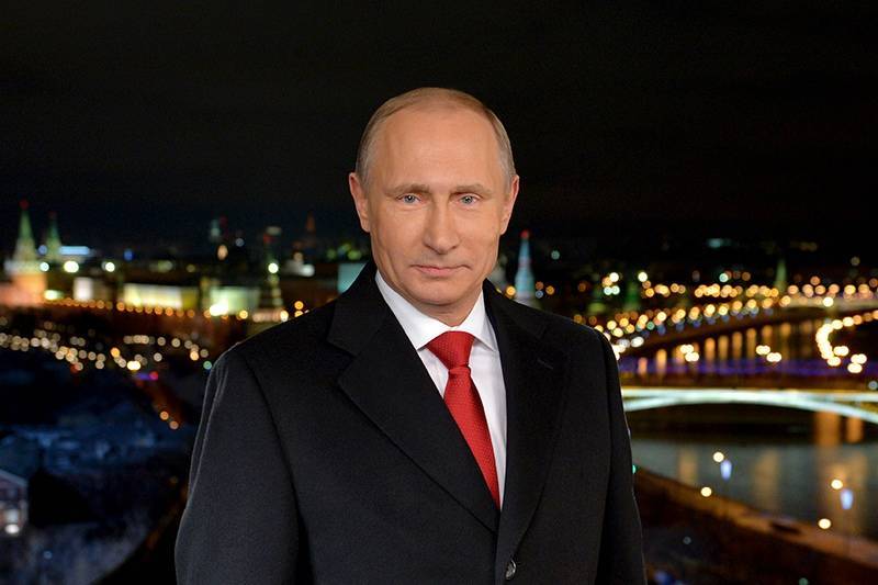 "Пусть счастье поселится в вашем доме": Путин поздравил россиян с Новым годом
