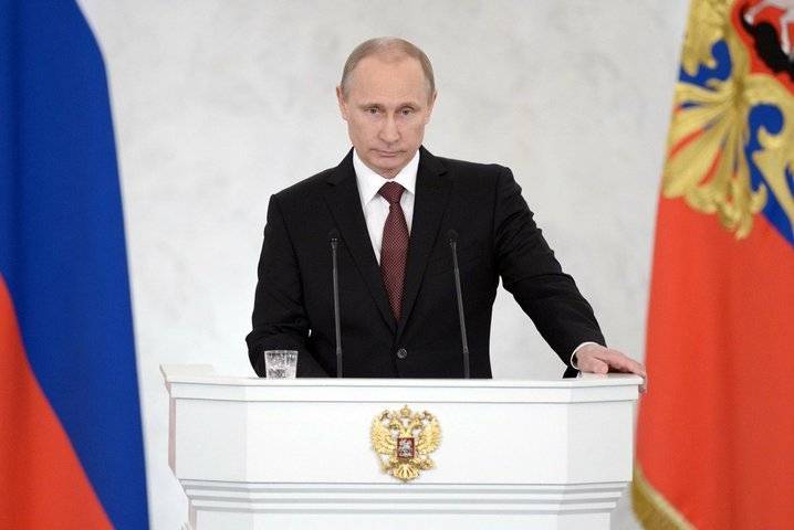 Путин поздравил фронтовиков с Новым годом и празднованием 75-летия великой Победы