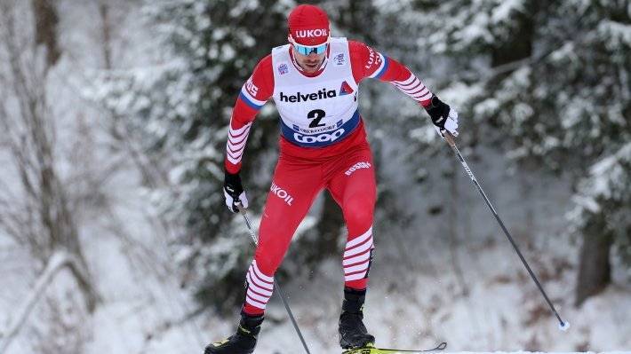 Устюгов победил в гонке на 15 километров на «Тур де Ски»