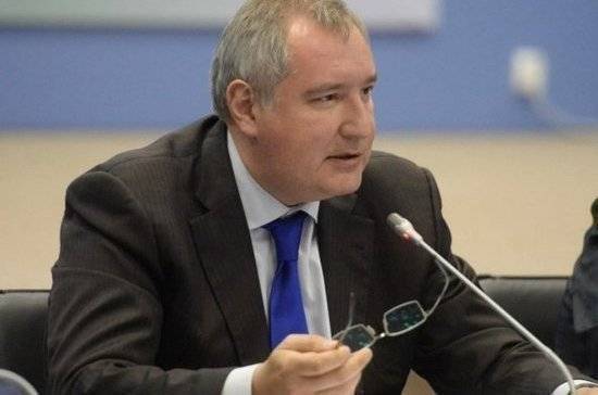 Россия сохраняет мировое лидерство в пилотируемом космосе, заявил Рогозин