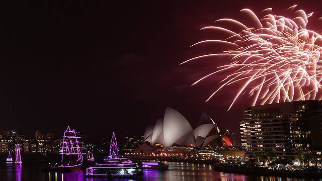 Новый год уже начался: праздничный фейерверк в Австралии