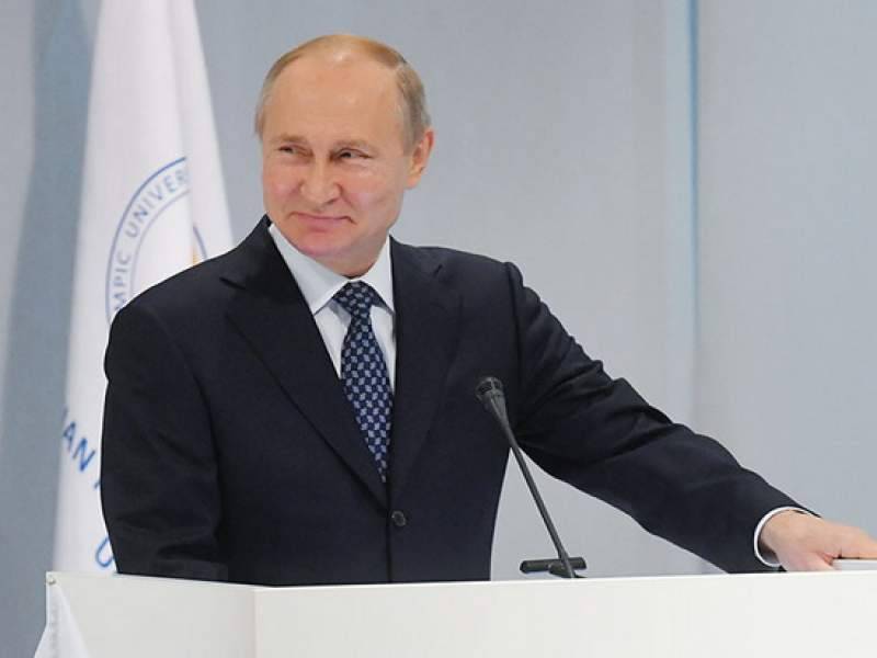 "Еще раз?": конфуз с выключенным микрофоном Путина попал на видео