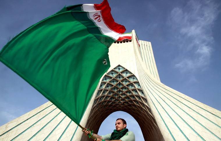 Тегеран готов начать переговоры с США в течение часа после отмены санкций