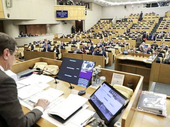 Депутат заявил о бессмысленности работы в Госдуме ради «понтов»