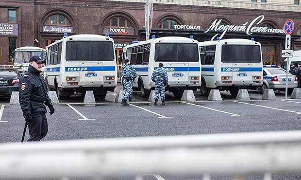 Московская полиция потратила на протестных акциях 12,7 тыс. литров бензина. Этого хватит на четыре кругосветки