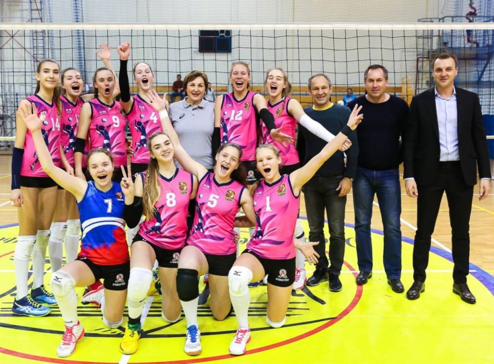 Калининградские волейболистки взяли золото на первенстве страны среди девушек до 16 лет