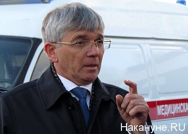 Коллеги раскритиковали депутата Петрова, пожаловавшегося на тяжелые условия труда в Госдуме