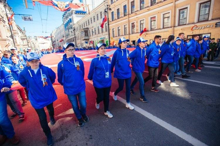 Российские волонтеры спасли более 18 тысяч человек в этом году