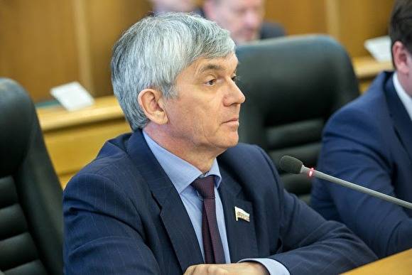 В ЕР ответили на заявление депутата о штрафах в Госдуме и «скромных» служебных квартирах