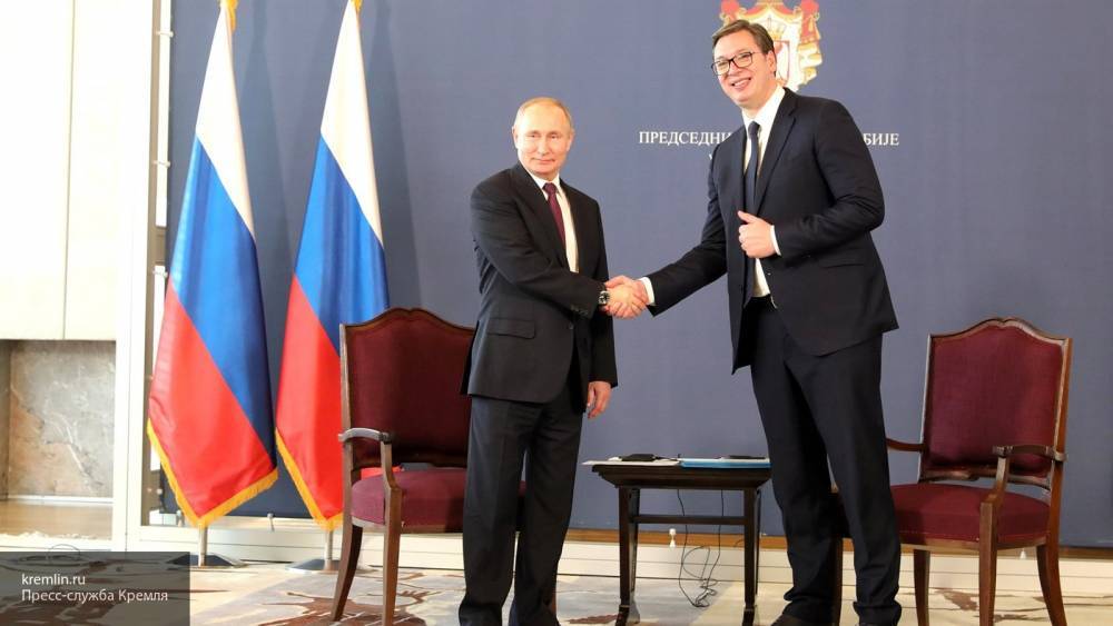 Вучич принял приглашение Путина посетить празднование 75-летия Победы