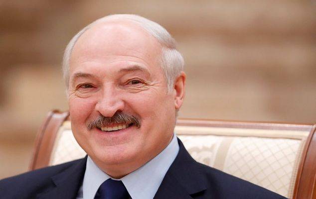 Лукашенко: Нас будут щупать со всех сторон. Крепко будут щупать