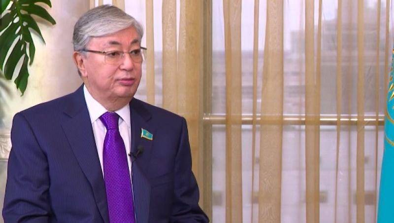 Президента Казахстана пригласили в Крым