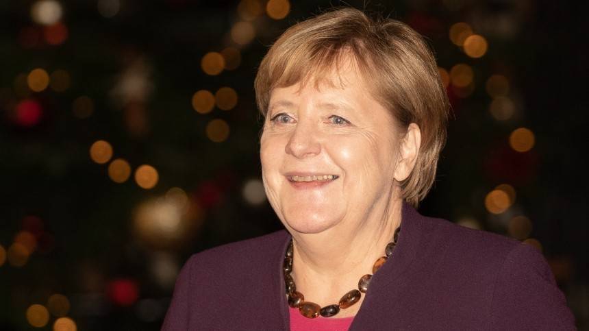 Меркель назвала причину высылки российских дипломатов