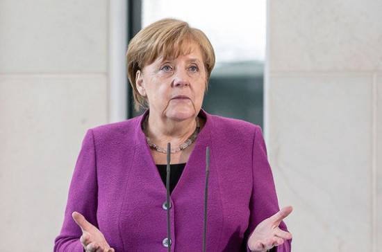 Меркель оценила влияние высылки российских дипломатов на «нормандский саммит»