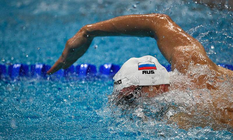 Сборная России взяла золото на ЧЕ по плаванию