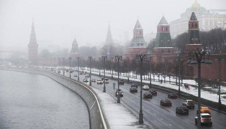 Московских водителей предупредили о метели
