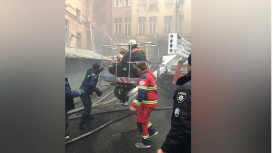 Один человек погиб и 29 пострадали при пожаре в колледже Одессы