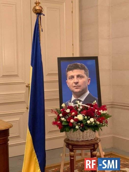 Посольство Эмиратов  в Киеве "похоронило" Владимира Зеленского