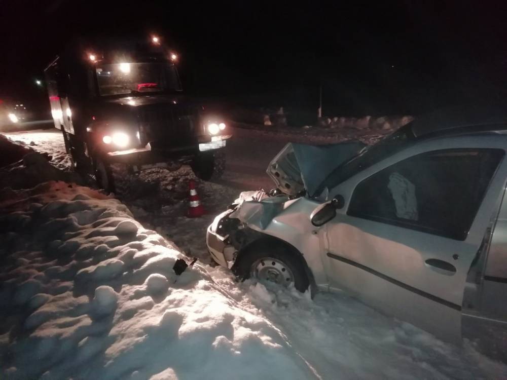 В Удорском районе 67-летний водитель иномарки не уступил дорогу грузовику